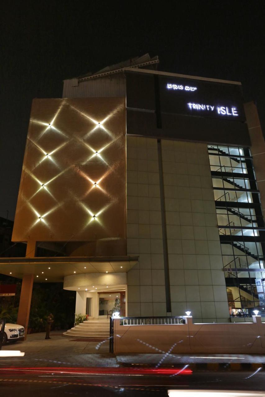 Hotel Trinity Isle Bangalore Extérieur photo